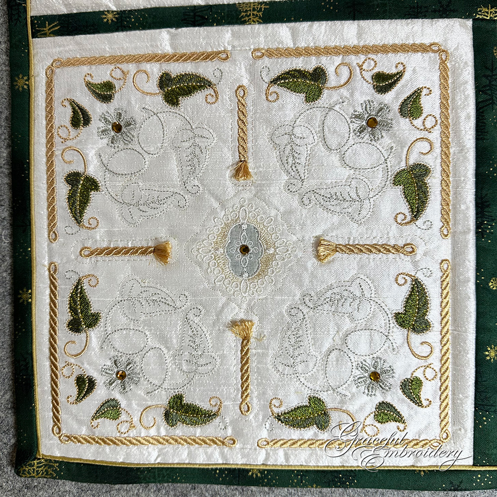 Graceful Ivy machine embroidered quilt block 12
